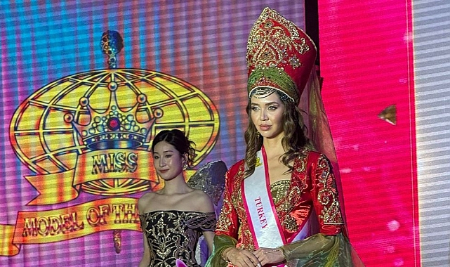 Sabiha Alakuşu’nun geleneksel Osmanlı kostümü dünya birinciliği aldı.